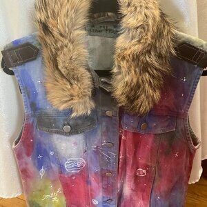 Multi colored denim vest with fur collar